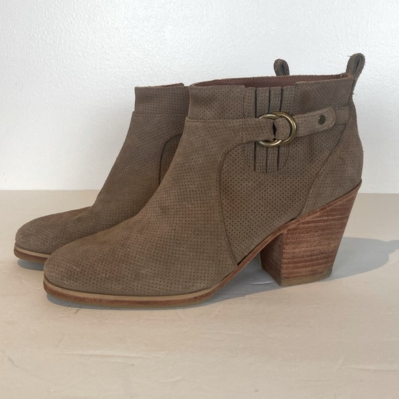 Rachel Comey Women's Heel Ankle Boots Suede Color Tan Pull On - Picture 1 of 8